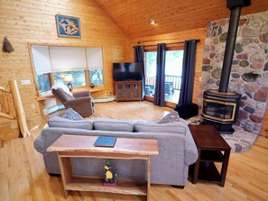 Smart-TV, Kamin, DVD-Player
