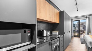 Apartment (0 Bedroom) | Private kitchen