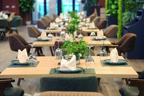 Se sirven desayunos, almuerzos y cenas