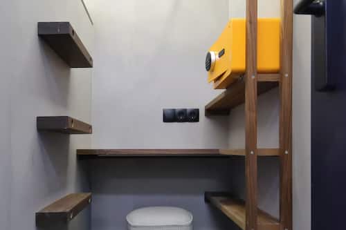 Desk, laptop workspace, free WiFi, bed sheets
