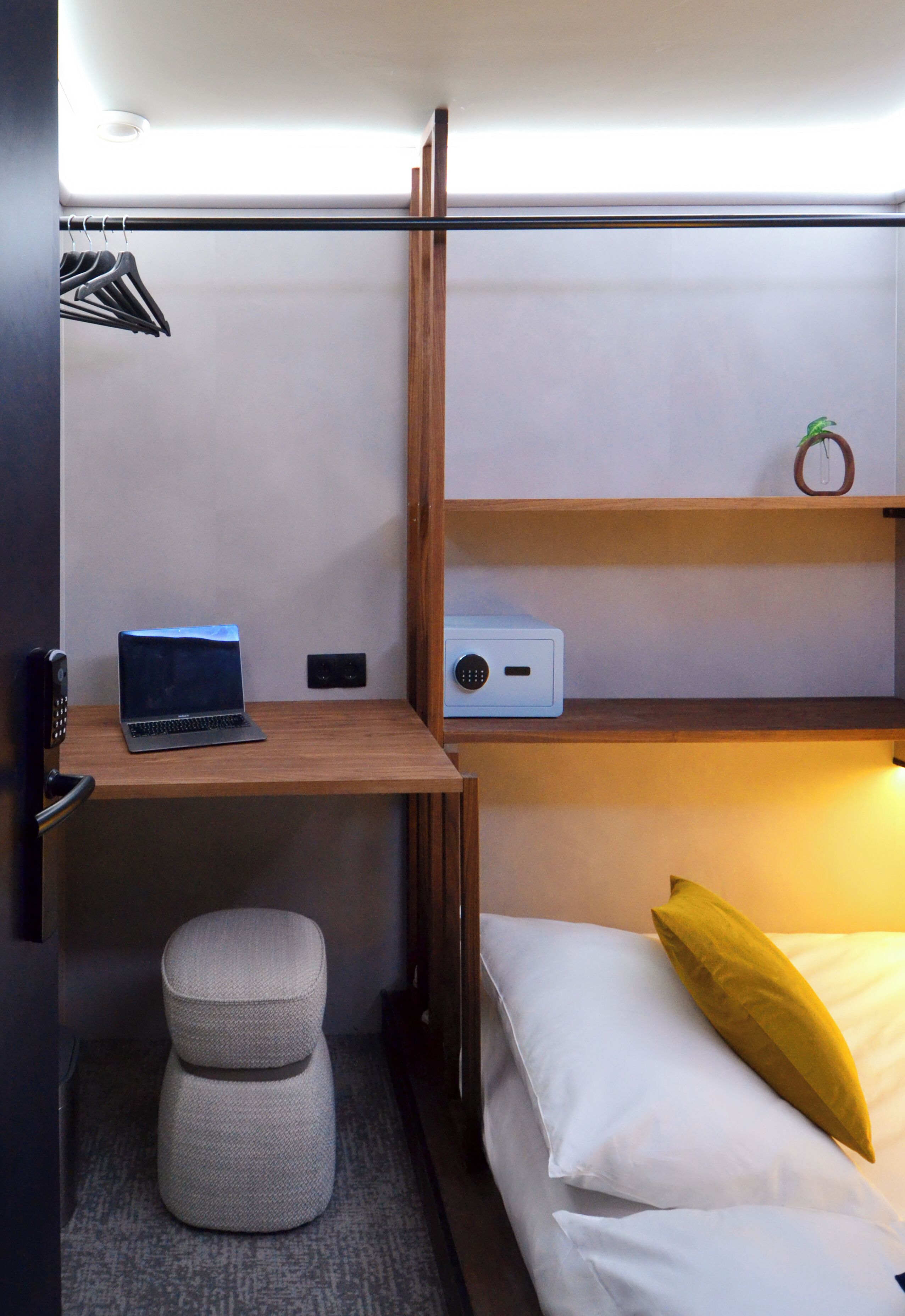 Foto - The Hyve Capsule hostel Amsterdam