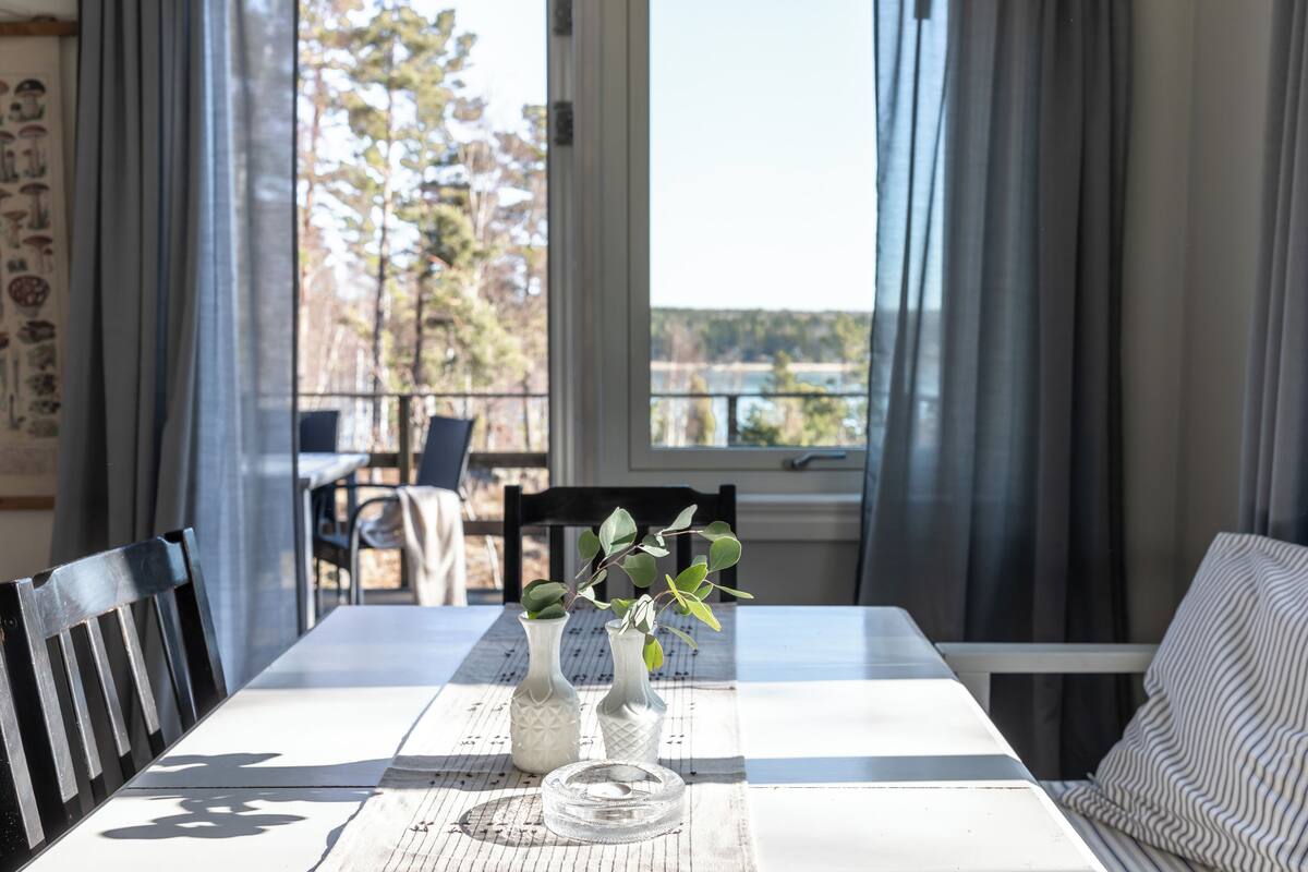Standard Cabin, 2 Bedrooms, Partial Sea View, Oceanfront | WiFi (free), individually decorated, individually furnished, bed sheets