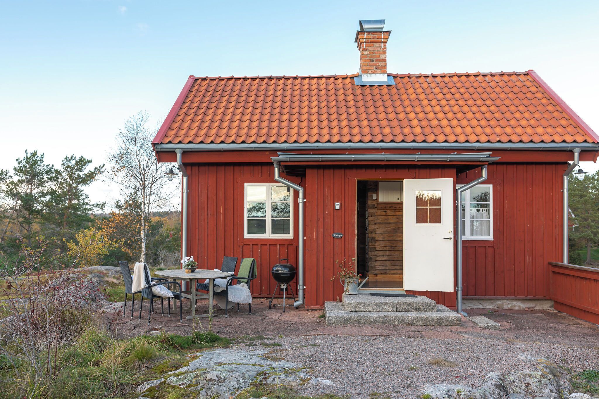 Stuga Standard - 2 sovrum - utsikt mot trädgården - trädgård | Individuell inredning, unika möbler, gratis wi-fi och sängkläder