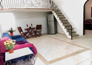 Interior - Good, nice and conveniently located (Cabo San Lucas)