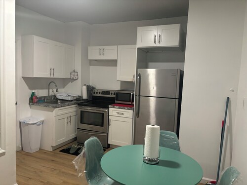 3rd fl 2-bedroom near Temple ER & Trauma