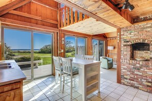 Dining - A Jewel of Nauset Heights With Saltwater Views (Orleans)