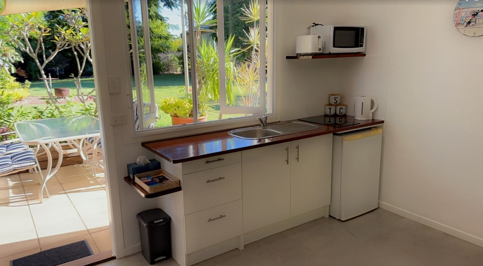 冰箱、微波炉、炉灶、洗碗机