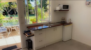 Refrigerador, microondas, parrilla de estufa y lavavajillas