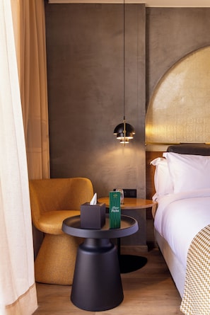 1 bedroom, premium bedding, minibar, in-room safe