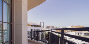 1 bedroom, premium bedding, minibar, in-room safe