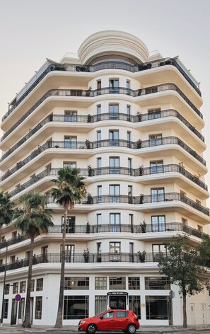 1 bedroom, premium bedding, minibar, in-room safe