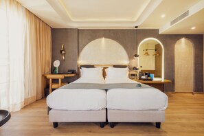 Hochwertige Bettwaren, Minibar, Zimmersafe, Verdunkelungsvorhänge