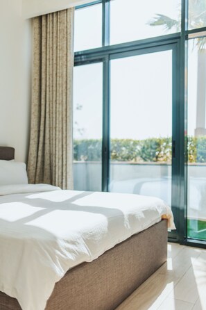 2 bedrooms, iron/ironing board, free WiFi, bed sheets - VESTA - Luxury Apt - 2Br - Riviera (Dubai)