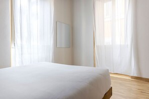 2 makuuhuonetta, silitysrauta/-lauta, vauvan matkasänky, ilmainen Wi-Fi