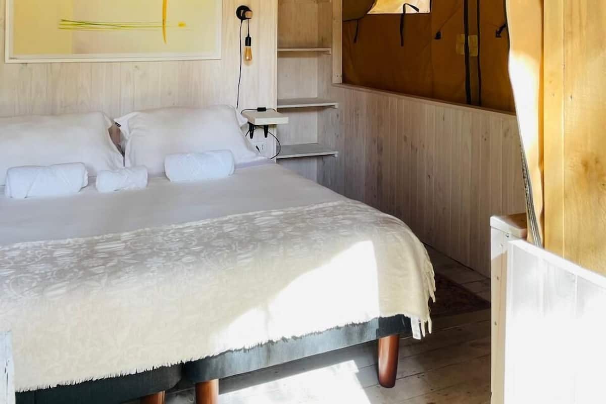 Tienda familiar estándar | 1 bedroom, minibar, bed sheets