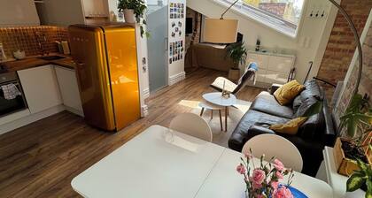 Takvåning med Egen Takterass i Centrala Lund. 200m Till Lund C och Stadsparken!