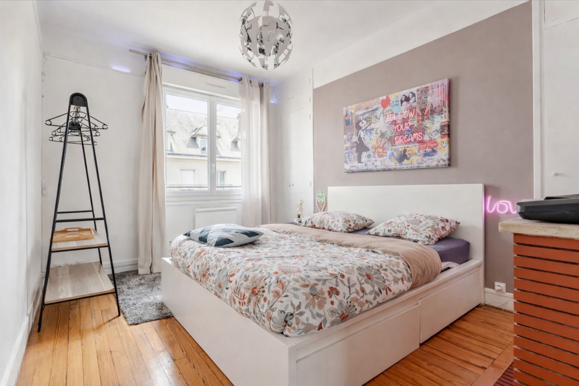 3 bedrooms, in-room safe, desk, iron/ironing board