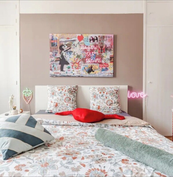 3 Schlafzimmer, Zimmersafe, Schreibtisch, Bügeleisen/Bügelbrett