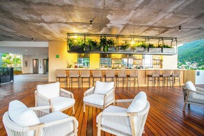 Bar (in der Unterkunft)