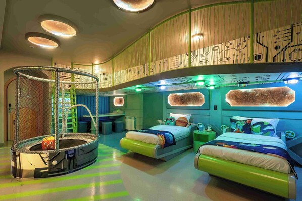 Estação Espacial do Fernandino | Hypo-allergenic bedding, minibar, individually decorated - Mundo Criamigos Hotel Gramado (Gramado)