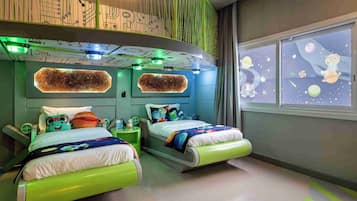 Estação Espacial do Fernandino | 2 bedrooms, hypo-allergenic bedding, minibar, individually decorated