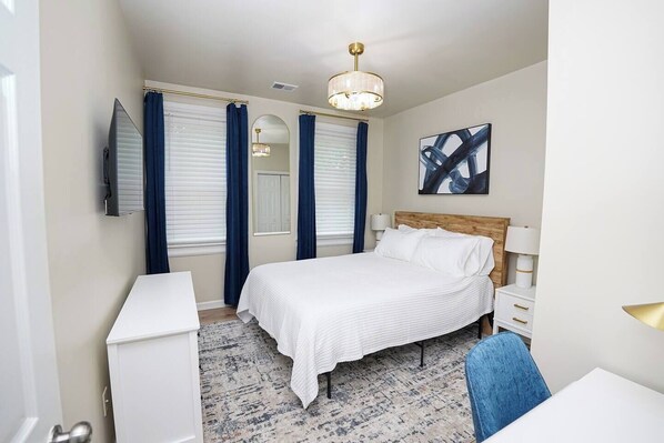 2 bedrooms, desk, iron/ironing board, free WiFi