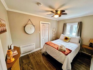 2 bedrooms, WiFi, bed sheets