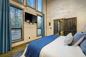 4 bedrooms, iron/ironing board, free WiFi, bed sheets - Family Fun Awaits | Hot Tub, Games & Forest Views (Broken Bow)