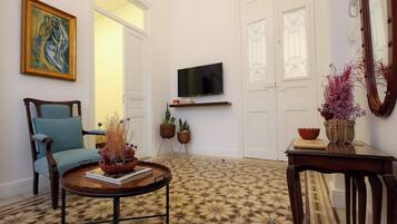 Apartamento, 3 quartos, sacada, vista para a cidade | Área de estar