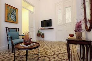 Apartamento, 3 quartos, sacada, vista para a cidade | Área de estar
