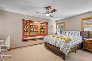 3 Schlafzimmer, Schreibtisch, BĂŒgeleisen/BĂŒgelbrett, kostenloses WLAN
