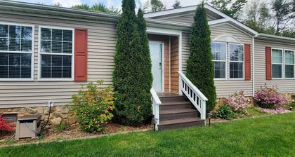 Mountain Retreat in Blue Ridge Mountains. Privacy! Owner Managed.