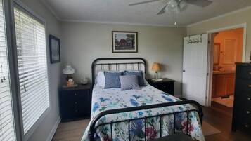 2 Schlafzimmer, Bügeleisen/Bügelbrett, kostenloses WLAN, Bettwäsche