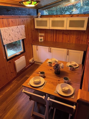 Cabin, 2 Bedrooms, Terrace | Interior