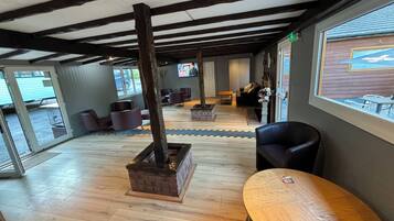 Cabin, 2 Bedrooms, Terrace | Interior