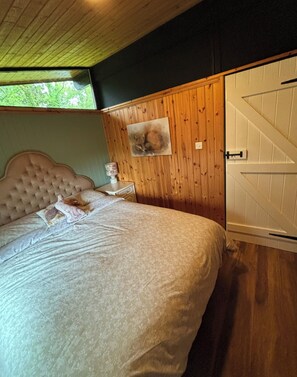 Chalet rustique, 2 chambres, terrasse | 2 chambres