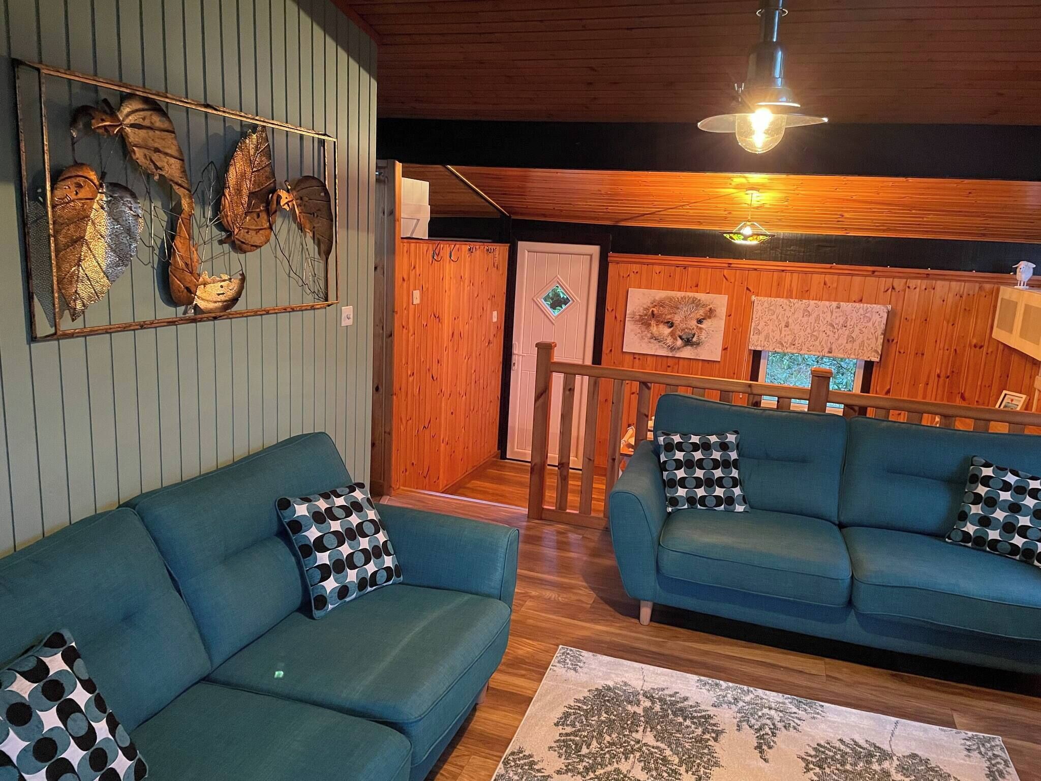 Cabin, 2 Bedrooms, Terrace | Living area