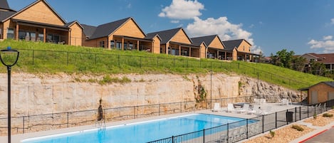 Piscina coperta, una piscina riscaldata