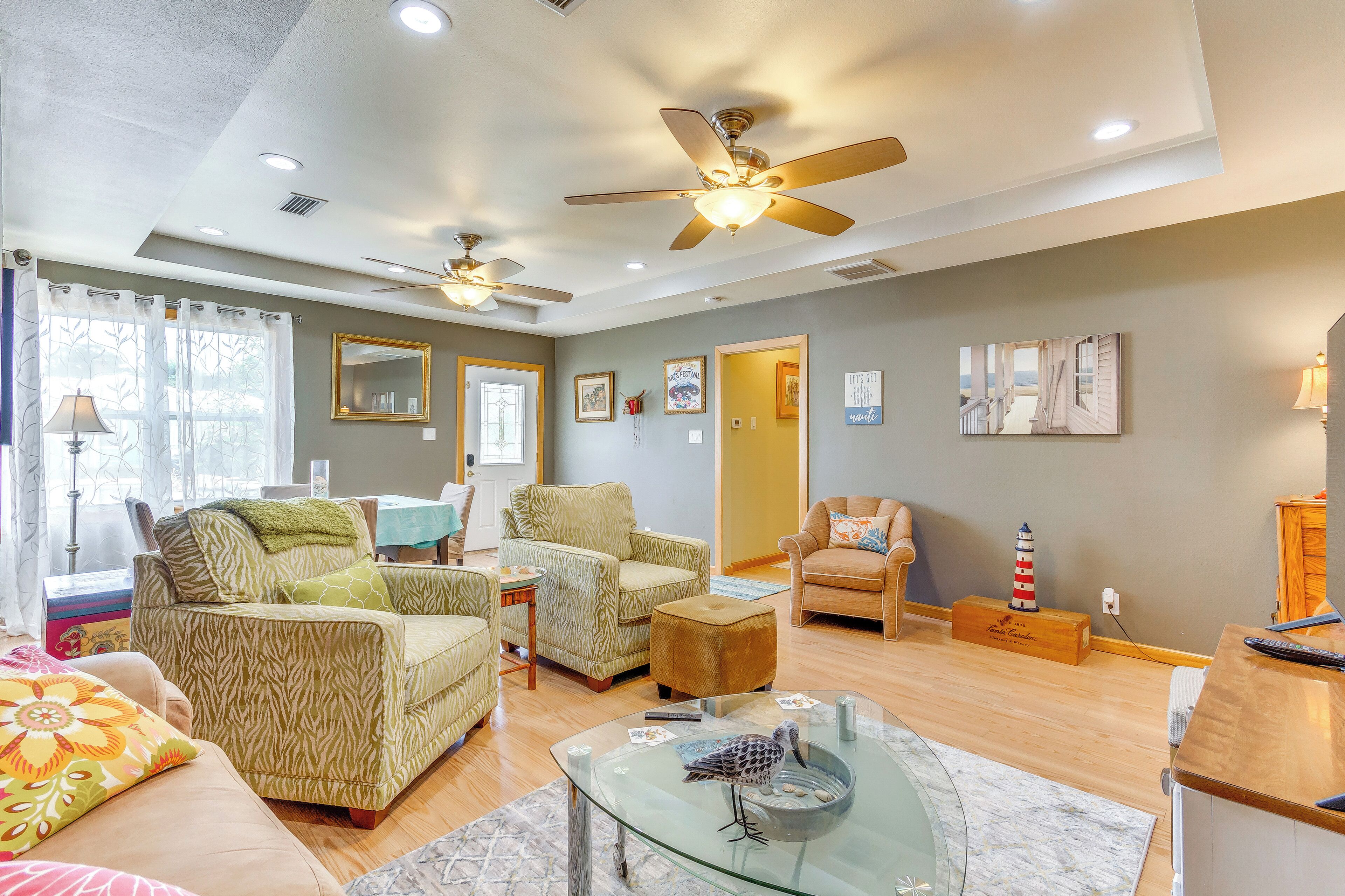 Pensacola Home w/ Private Spa: Walk to Beach!