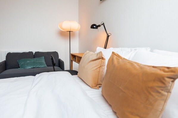 1 bedroom, desk, iron/ironing board, Internet