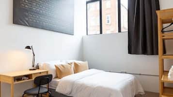 1 bedroom, desk, iron/ironing board, internet