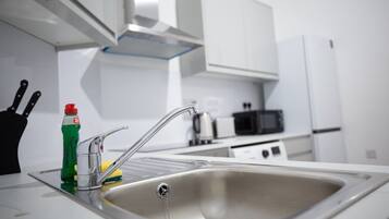 Fridge, microwave, oven, coffee/tea maker