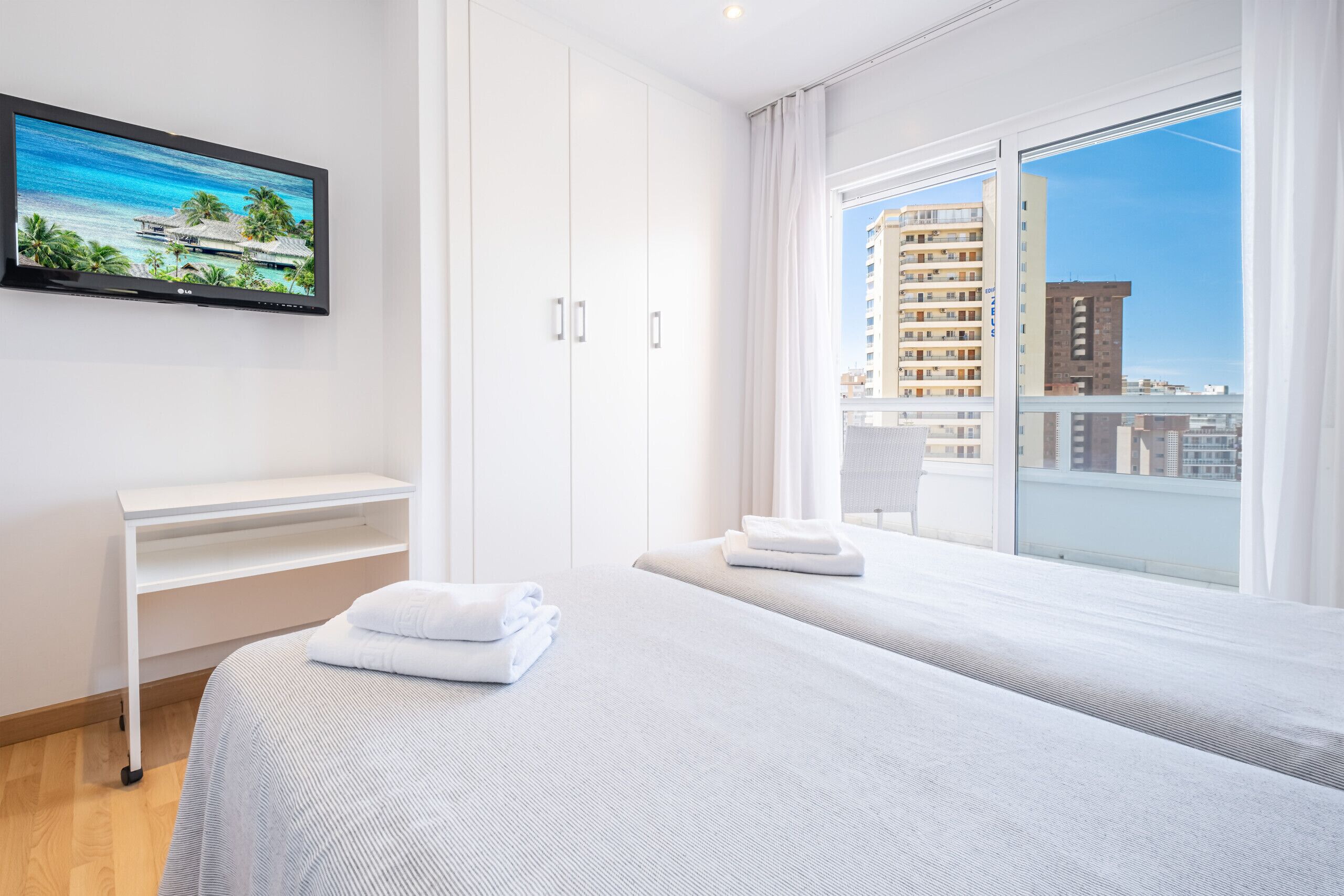 Iron/ironing board, free WiFi, bed sheets