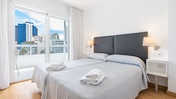 Een strijkplank/strijkijzer, gratis wifi, beddengoed