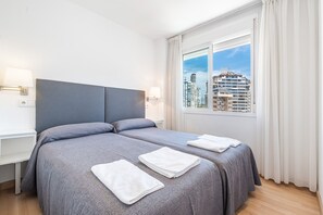 2 sovrum, strykjärn/strykbräda, gratis wi-fi och sängkläder