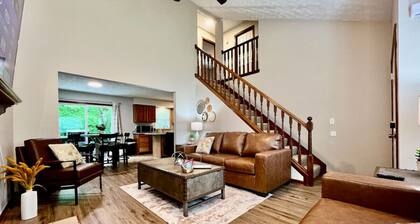 Newly Remodeled Charming home Liberty Twp.