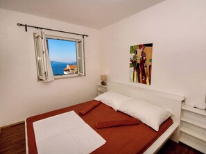 2 Schlafzimmer, Schreibtisch, Bügeleisen/Bügelbrett, kostenloses WLAN