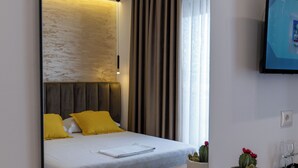 Deluxe Double Room (2 adults +1 child) - Hotel Flori (Sarandë)