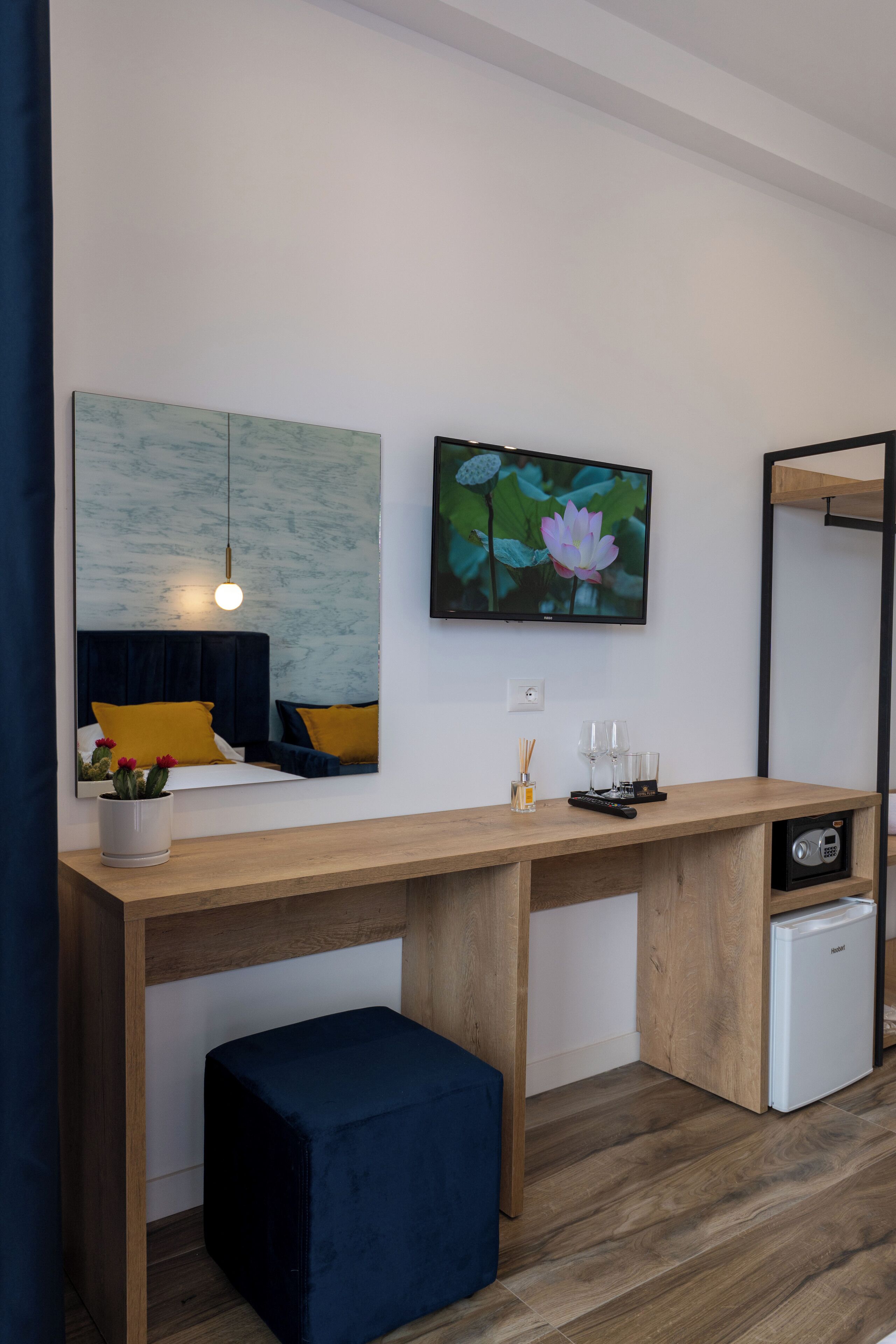 Deluxe Double Room (2 adults +1 child) | Soundproofing, free WiFi