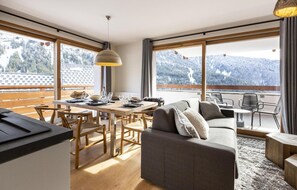 Interior - Wifi, 25m from ski slopes, view mountain, balcony, parking, tv, ski locker, 70m², Vaujany (Vaujany)